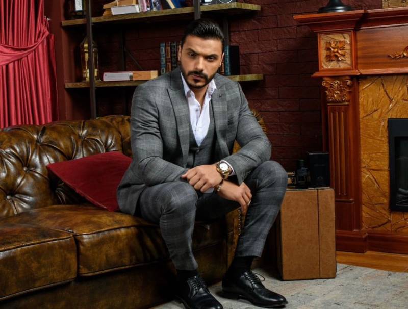 محمد خدام يلفت الأنظار ويشعل مواقع التواصل..هذا ما قام به!