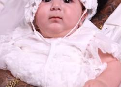 كايلي الحلو تنال سرّ العماد في أجواء إيمانية مفعمة بالمحبة والفرح..