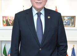 دبوسي هنأ بالمولد النبوي الشريف: محطة وجدانية نستعيد فيها قيَم التكافل والأمانة واتقان العمل..  هنّأ رئيس غرفة التجارة والصناعة والزراعة في طرابلس والشمال توفيق دبوسي بذكرى المولد النبوي الشريف، سائلاً الله أن تحمل هذه المناسبة المباركة الخير والرحمة والس